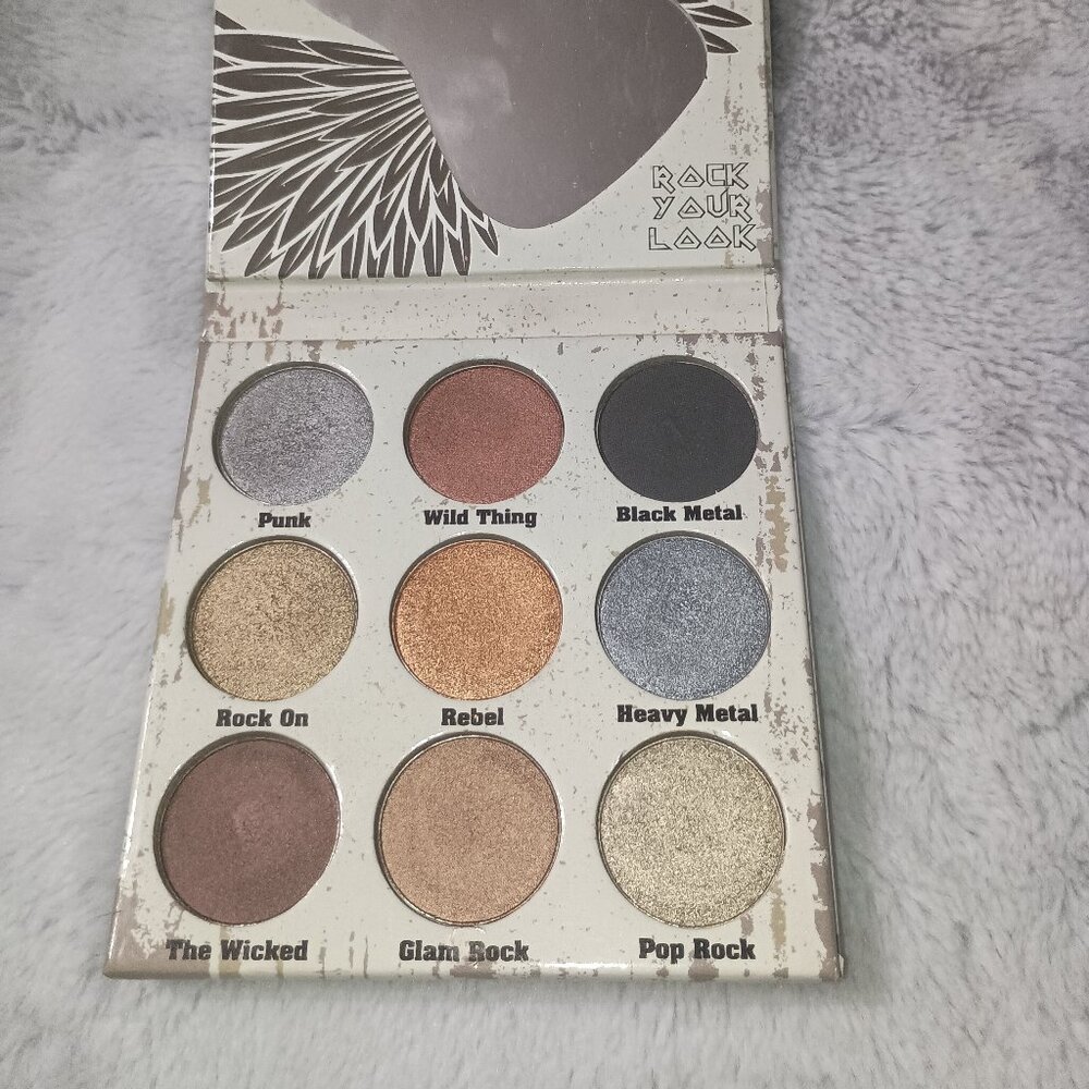 ❤️5 for $20❤️ Crown Glam Metals Eyeshadow Palette